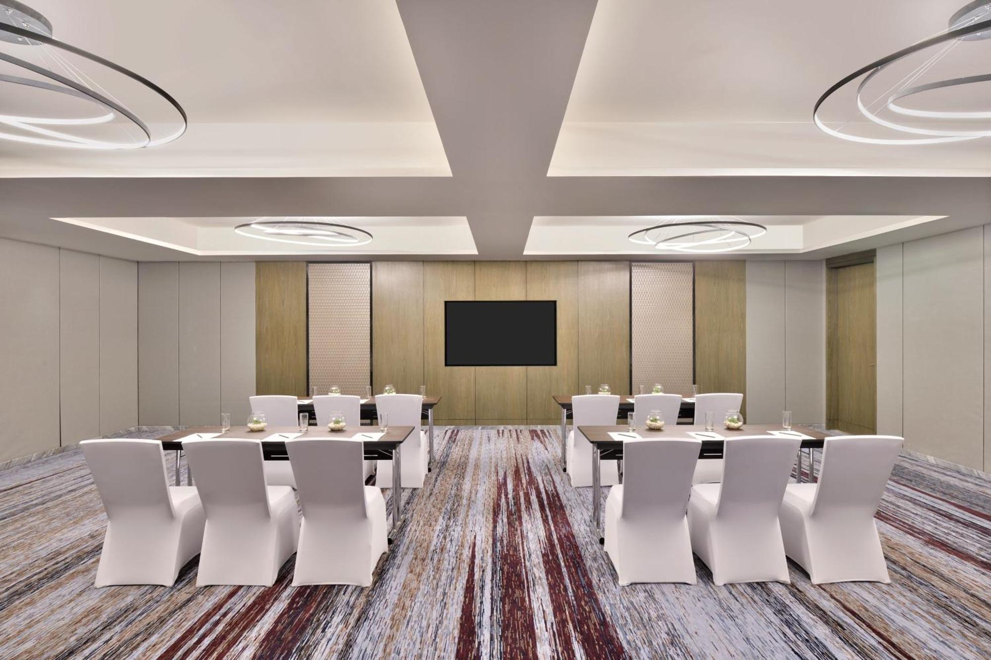 Courtyard By Marriott Gorakhpur Ξενοδοχείο Εξωτερικό φωτογραφία