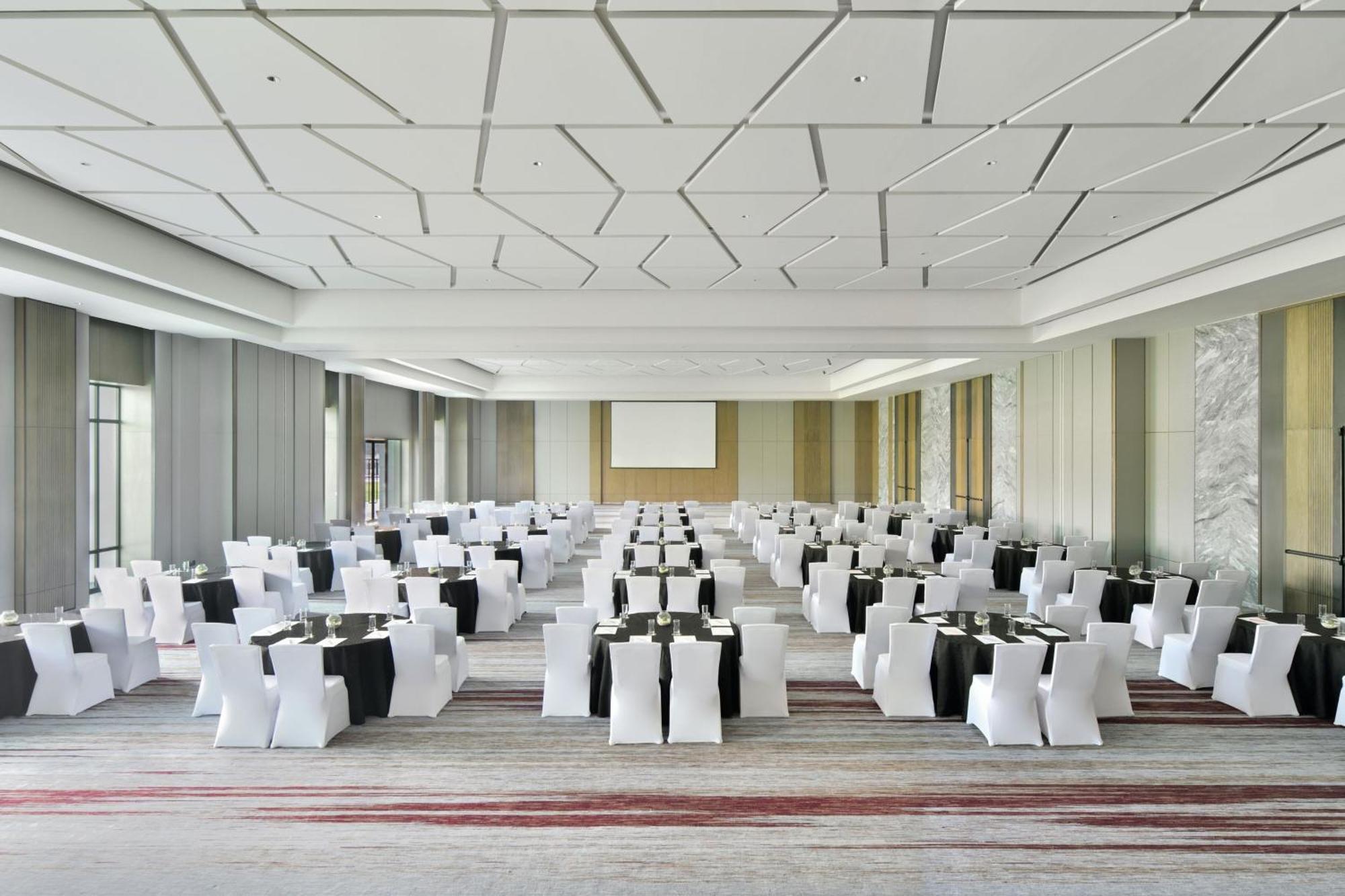 Courtyard By Marriott Gorakhpur Ξενοδοχείο Εξωτερικό φωτογραφία