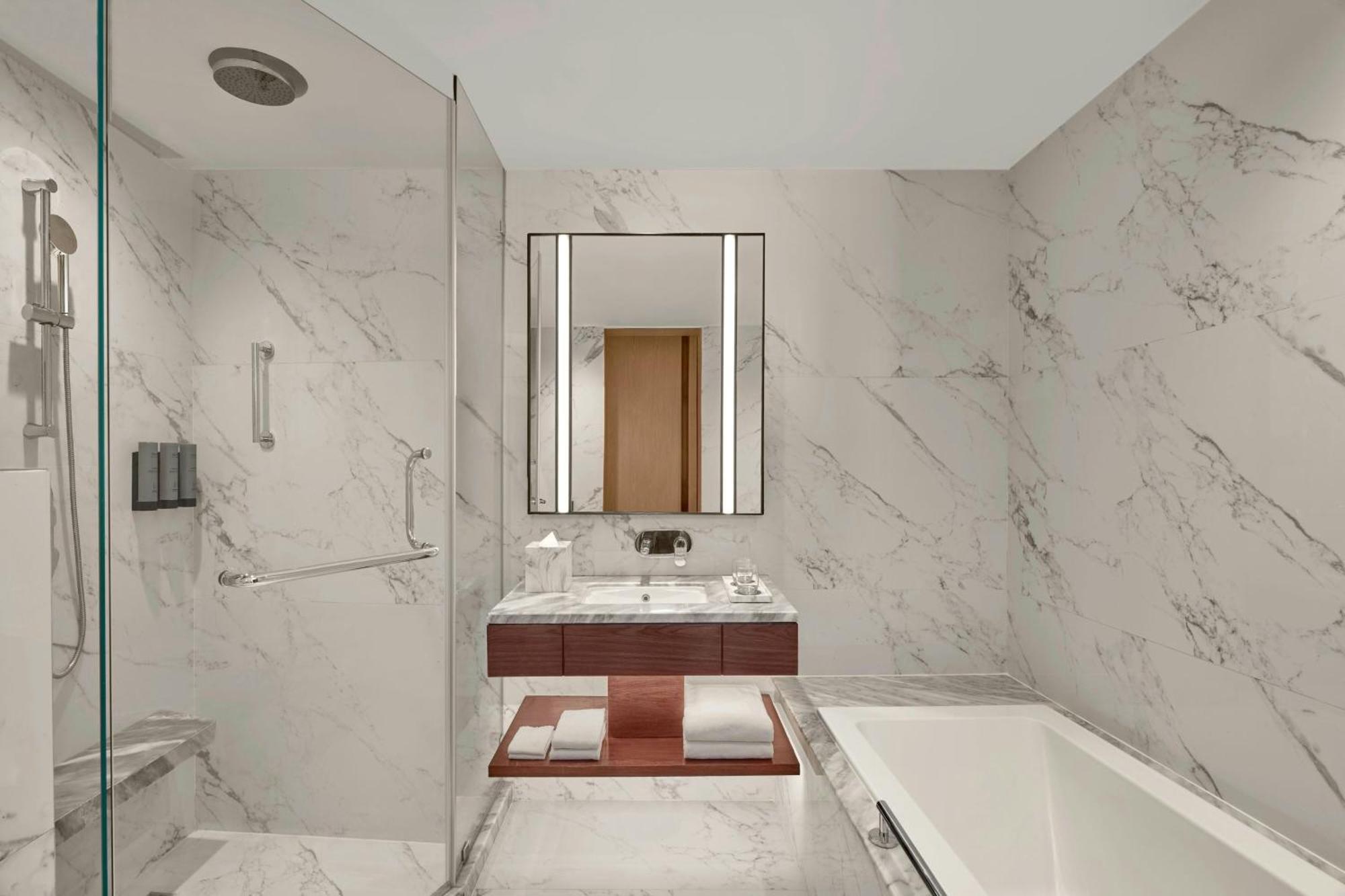 Courtyard By Marriott Gorakhpur Ξενοδοχείο Εξωτερικό φωτογραφία